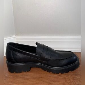 Steve Madden Black Leather Slip-On Loafers
